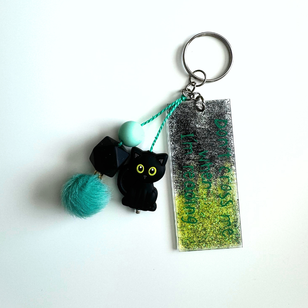 Don't Cross Me When I'm Reading - Keychain